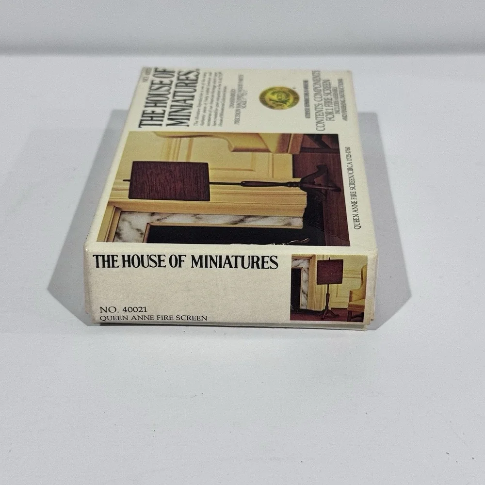 The House of Miniatures Queen Anne Fire Screen No. 40021 Dollhouse Furniture NEW